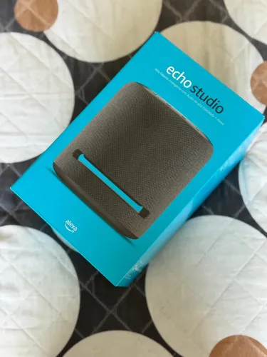Echo Studio (1ª geração): Dolby Atmos e áudio espacial - Cor Preta