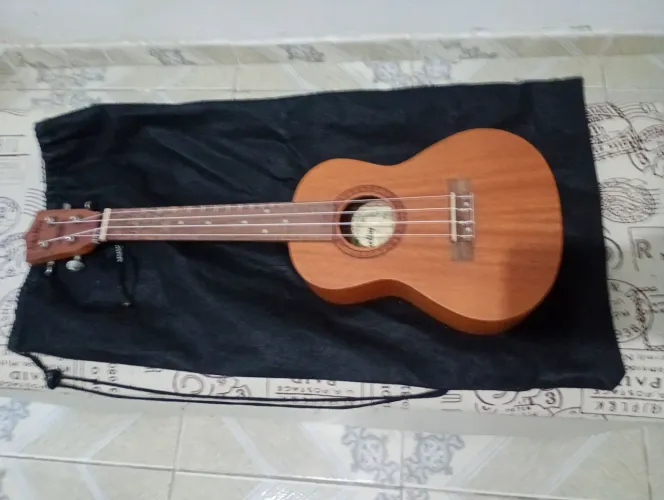 Ukulele Shelby