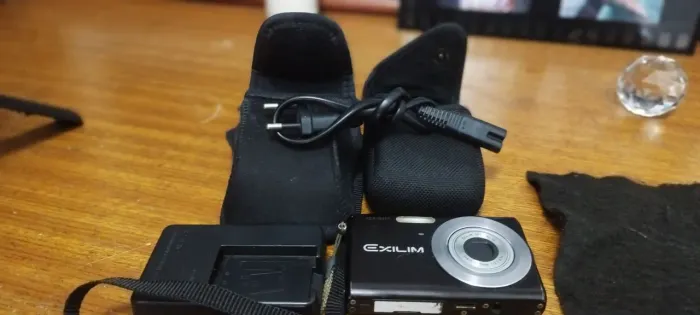 Máquina fotográfica exilim