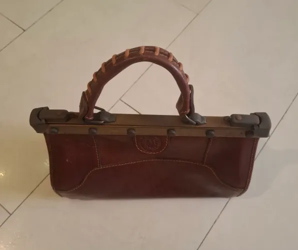 Bolsa de mão Italiana.