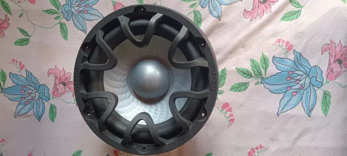 Subwoofer uxp bravox