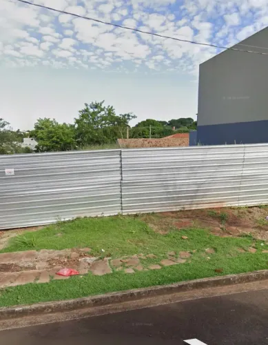 Terreno com 360m² a venda na Vila do Polones