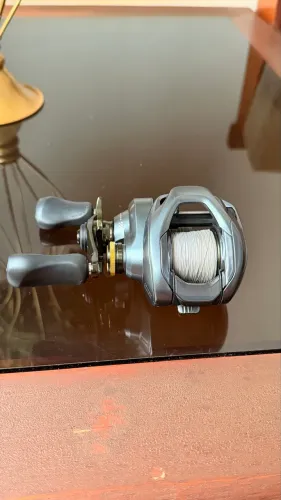 Carretilha Shimano curado dc 151hg