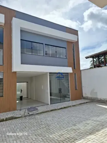 CASA À VENDA NO LE CHARDON | 81M² | 3 QUARTOS SENDO 2 SUÍTES | 1 VAGA | COQUEIRO
