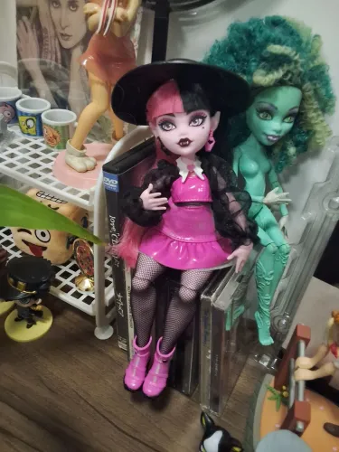 draculaura g3 core refresh