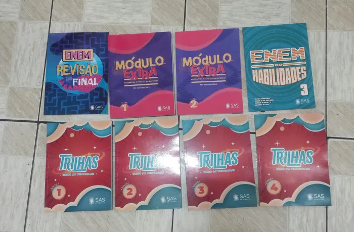 Vendo coleção de livros trilhas rumo ao vestibular 