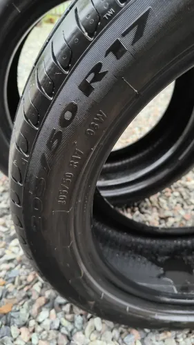 Pneu 205/50 R17