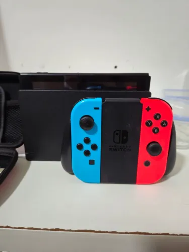 Nintendo Switch V2 32gb (+128GB microSD)