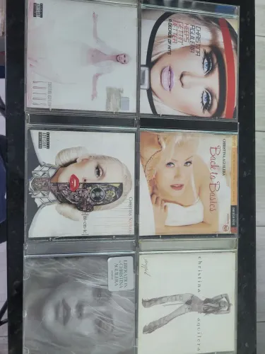 Christina Aguilera lote CDs.