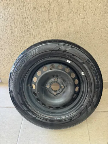 Roda Aro 15 GM Cherolet 4 furos com Pneu de Brinde Onix/Prisma/Spin/Cobalt