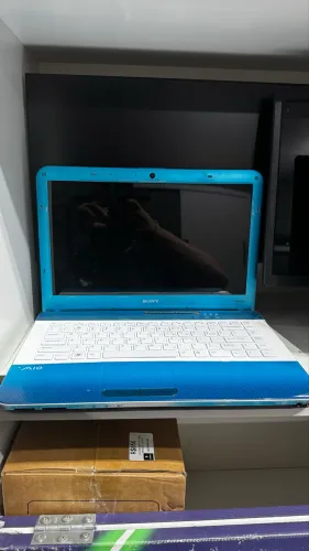 Notebook Sony vaio quebra galho , i3 primeira geração , 8gb ddr3 SSD 120 Windows 10