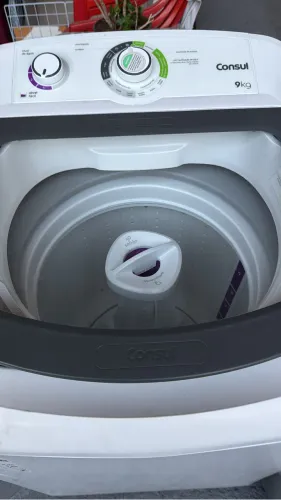 Vendo máquina de lavar roupa consul 9 KG semi nova