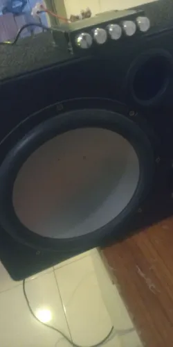 CAIXA DE SOM COM AMPLIFICADOR