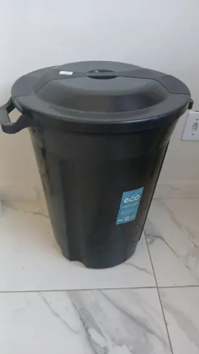 lixeira preta 62lt