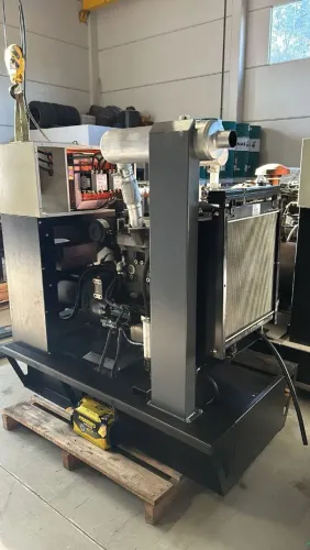 Gerador 40kva 220/380v trifásico