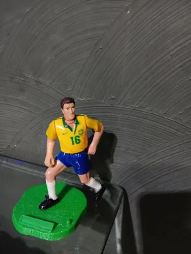 Vendo loto de bonecos retro da seleção brasileira