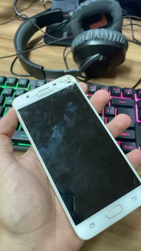 Samsung Para Retirada de Peças - Tela Quebrada