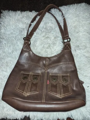 Bolsa Levis original em couro marrom