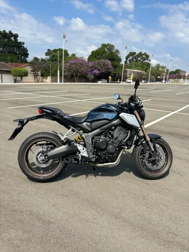 CB 650R 2021