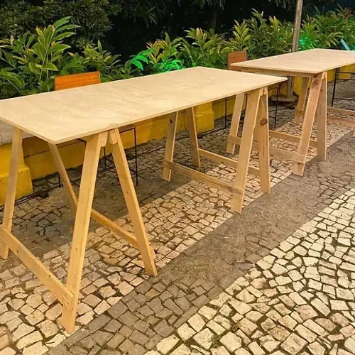 Mesa Cavalete em Madeira 1,60m x 0,73m