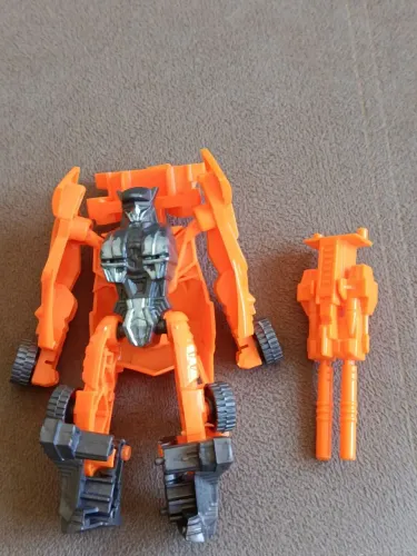 Boneco de plástico Transformers