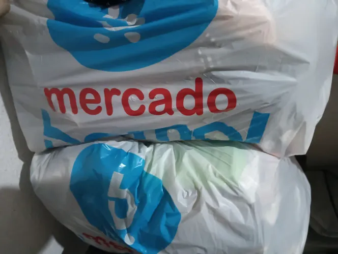 troco ou vendo variedades de roupas 