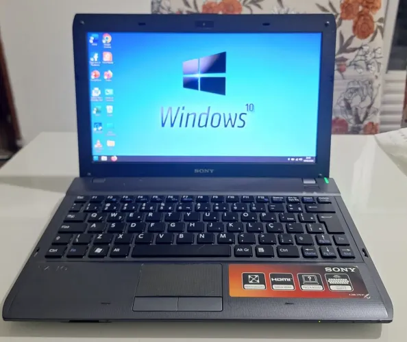 VENDO ÓTIMO NETBOOK SONY VAIO 4GB DE MEMÓRIA RAM 500GB DE HD WINDOWS 10 64BITS!!