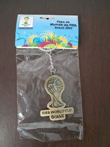 Chaveiro Copa do Mundo Fifa 2014 dourado