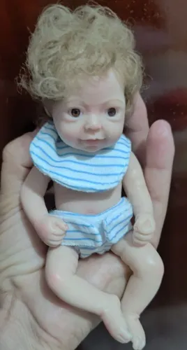 Mini bebê reborn