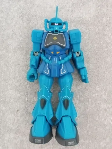 Zaku II - Gundam