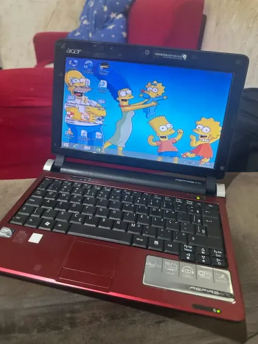 Netbook Acer ultra Thin 500GB HD