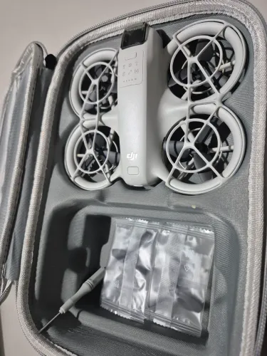 Dji Neo com bolsa e capa