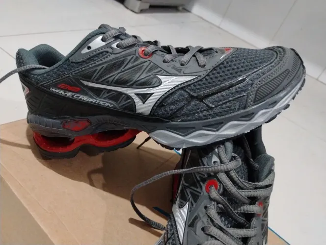 Tênis Mizuno Cinza TAM 39 - (novo não utilizado)