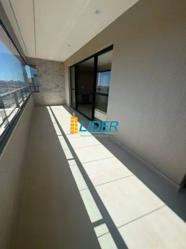 BELÍSSIMO APARTAMENTO NA ZONA SUL