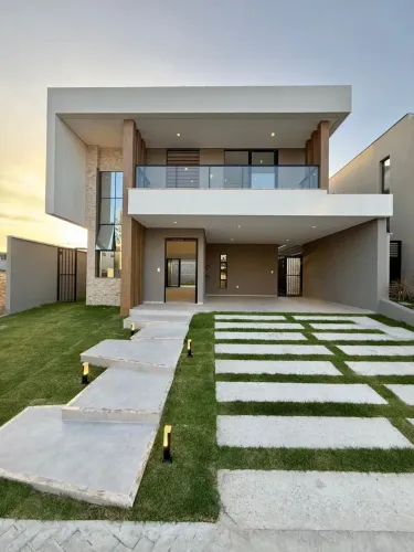 Casa de condomínio para venda tem 261 metros quadrados com 4 quartos
