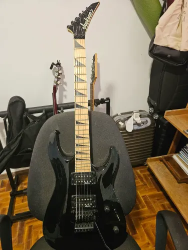 Guitarra Jackson JS32