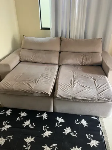 Sofá retrátil e reclinável bege 3 lugares