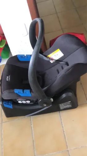 Carrinho de bebê + bebê conforto