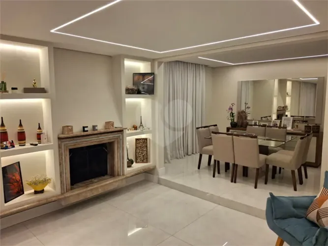 Apartamento Alto Padrão 230m² na Rua Pedro Doll | 3 Suítes | 4 Vagas | 1 por Andar | Santa