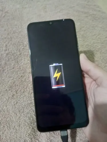 Vendo  Moto E22 - Liga e desliga | Para conserto  leia a descrição 