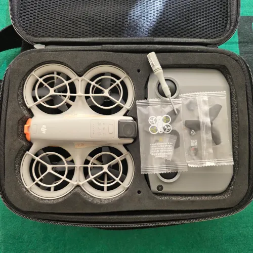 DJI NEO Combo Fly More + Case POUQUÍSSIMO USO