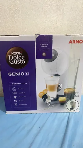 Cafeteira Dolce Gusto gênio S