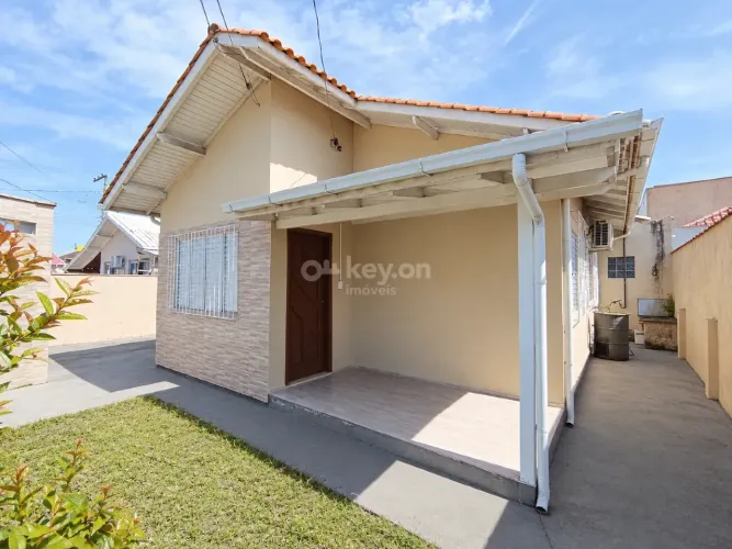 Casa para aluguel, 3 quartos, 1 vaga, Revoredo - Tubarão/SC