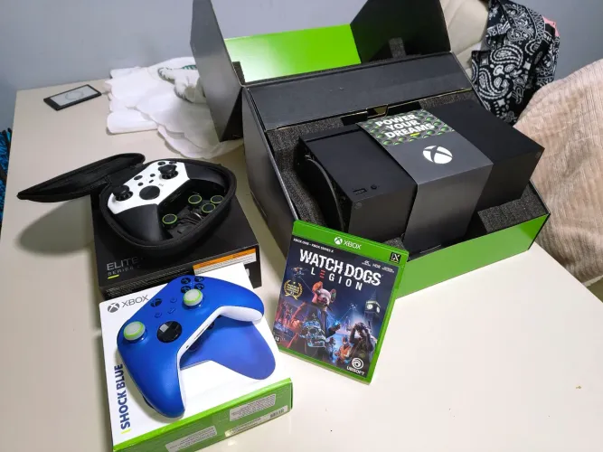 Xbox Series X 1TB Completo c/ Caixa + Controle Elite Series 2 + Controle Shock Blue + Jogo