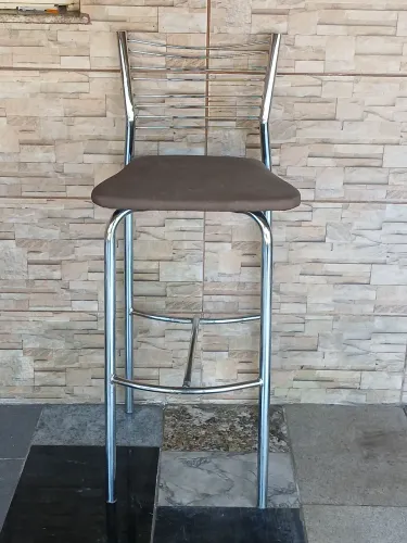 Vendo 4 banquetas semi novas 100 cada