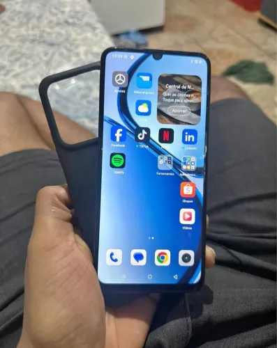 3 celulares a venda preço bom é comigo chama ?