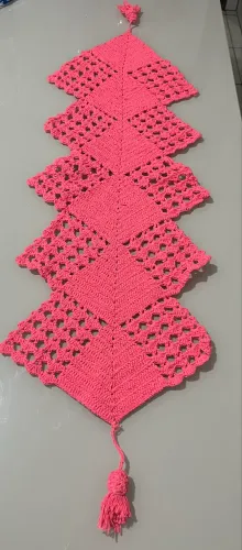 Trilho de Mesa em Crochê Rosa Pink Artesanal