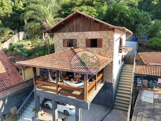 Casa à venda, 250 m² por R$ 850.000,00 - Itaipava - Petrópolis/RJ