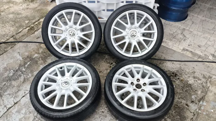 Jogo de rodas Jetta MK5