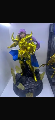 Mu estatueta em resina 